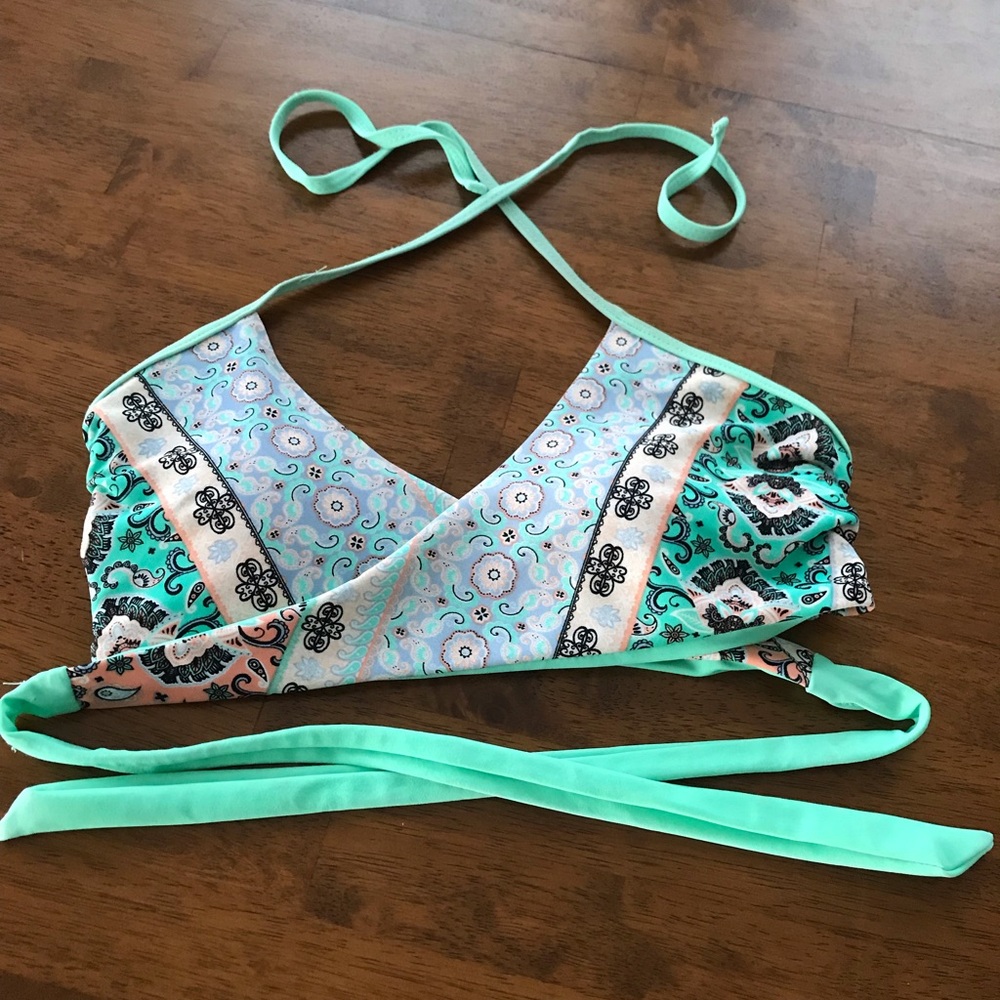 Bikini, reversible; size Medium